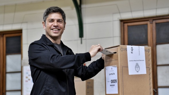 Axel Kicillof votó en La Plata: "Es una elección crítica en medio de una situación compleja"